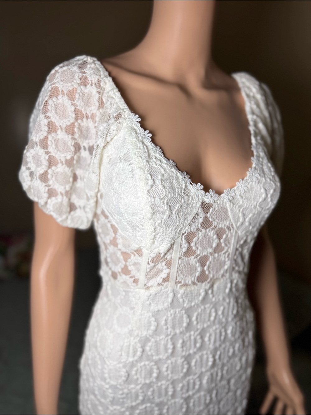 Blush BJ White Floral Lace Sheer V-Neck Puff Short Sleeve Sheath Knee L - Picture 3 of 8